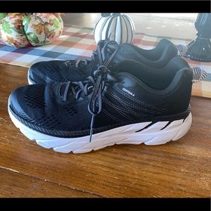 Hoka Clifton 6
